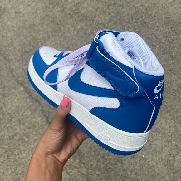 Nike Air Force Mid Shoes - Picture 3 of 3